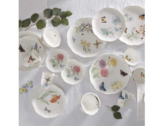 Кружка с силиконовой крышкой Lenox Бабочки на лугу 360 мл голубая