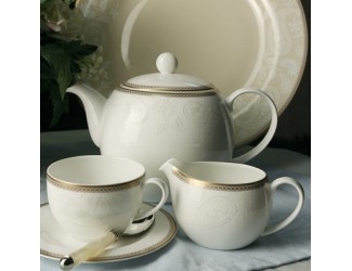 Набор чайных пар на 6 персон 12 предметов 220мл Royal Bone China Золотая вышивка Набор чайных пар на 6 персон 12 предметов 220мл Royal Bone China Золотая вышивка