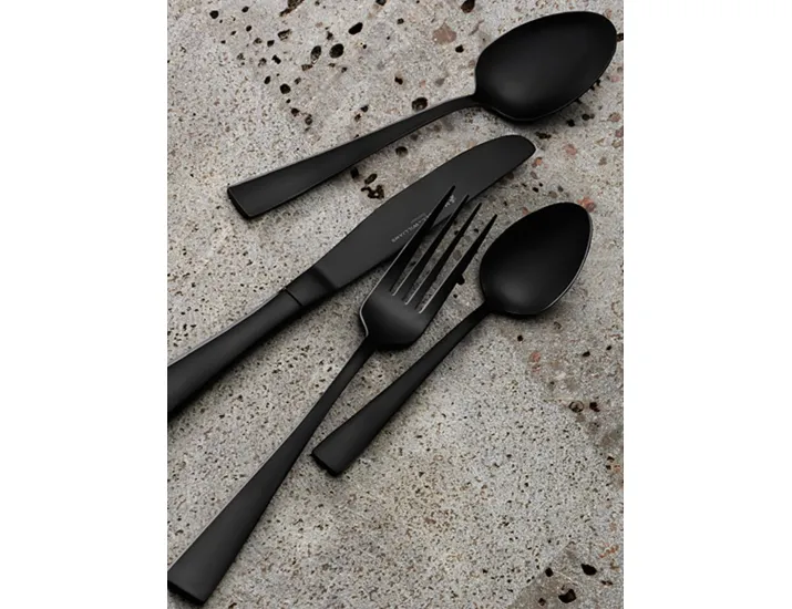 Набор столовых приборов 4 персоны 16 предметов чёрные Maxwell & Williams Arden