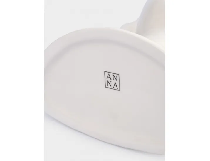 Ваза для цветов 30 см молочная Женщина с тюльпанами Anna Lafarg Tulip