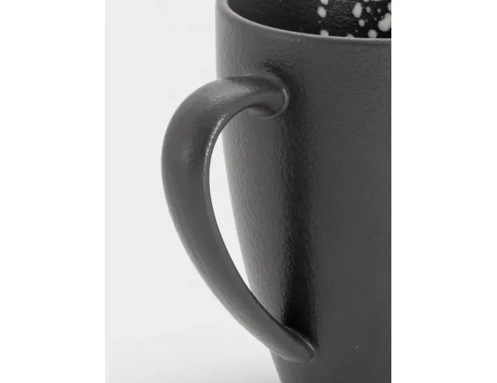 Кружка 400 мл черная в белую крапинку Maxwell & Williams Caviar Galaxy