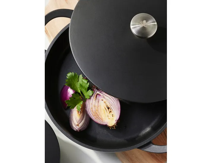 Сотейник 28 см 4.0 л с крышкой с покрытием чёрный Maxwell & Williams Agile