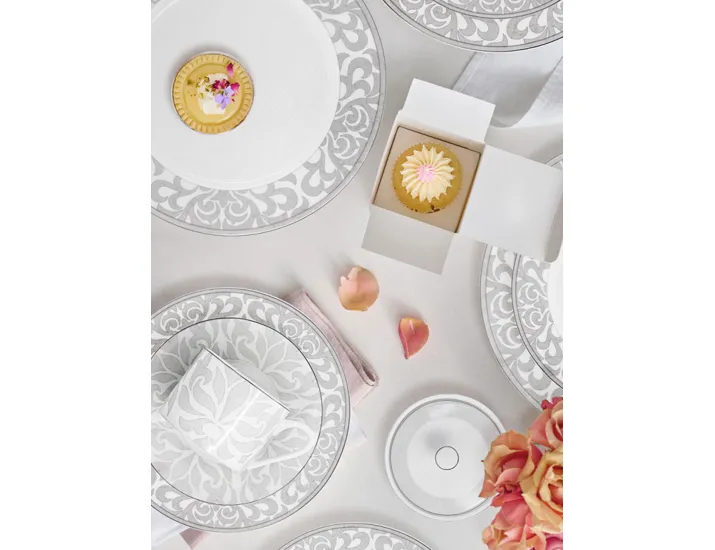 Сервиз обеденный 6 персон 27 предметов бело-серый с серебристым кантом Узор Anna Lafarg Айседора