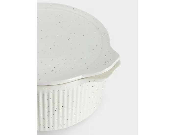 Кастрюля 3 л с крышкой круглая молочная в крапинку Maxwell & Williams Speckle