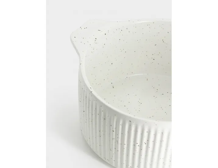 Кастрюля 3 л с крышкой круглая молочная в крапинку Maxwell & Williams Speckle