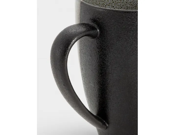 Кружка 400 мл черно-серая в крапинку Maxwell & Williams Umi