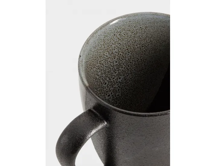 Кружка 400 мл черно-серая в крапинку Maxwell & Williams Umi