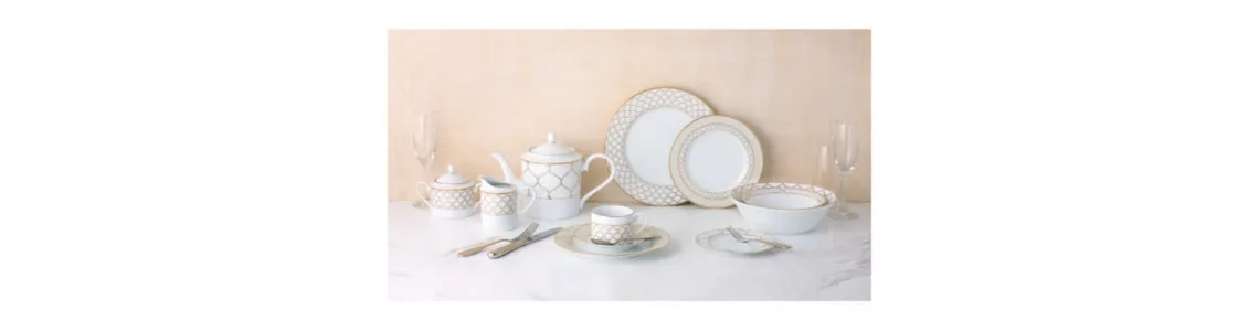 Царский Дворец золотой кант Noritake 