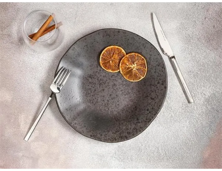 Тарелка d 22 см h 2,7 см Porland Ironstone