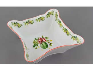 Салатник квадратный 14 см Leander Мэри-Энн, Шишки Новогодняя коллекция