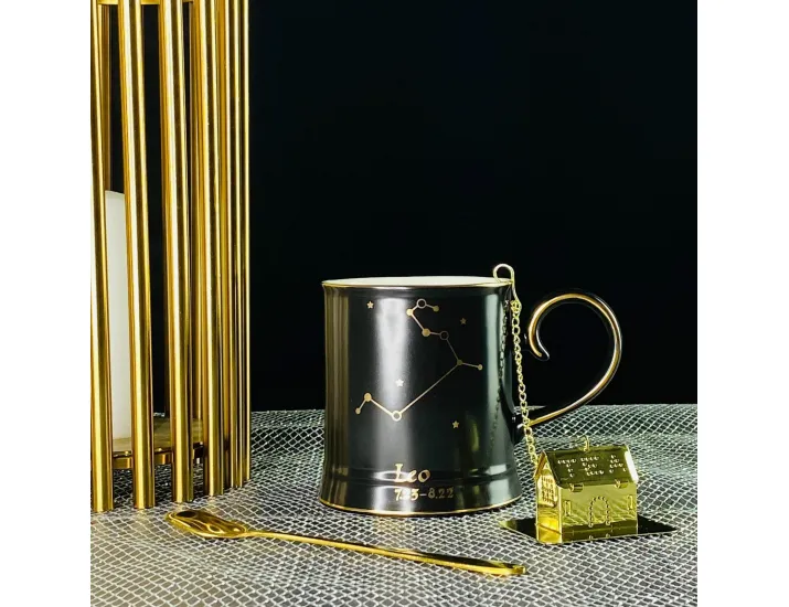 Кружка 360мл с ложкой и фильтром Lenardi 106-294 чёрная Лев