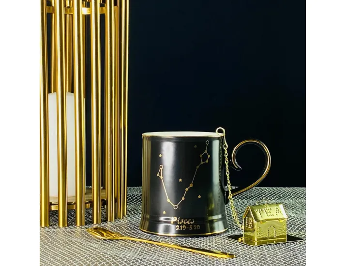 Кружка 360мл с ложкой и фильтром Lenardi 106-301 чёрная Рыбы