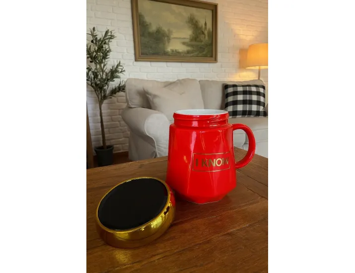 Кружка 520мл с крышкой Lenardi 315-034 красная