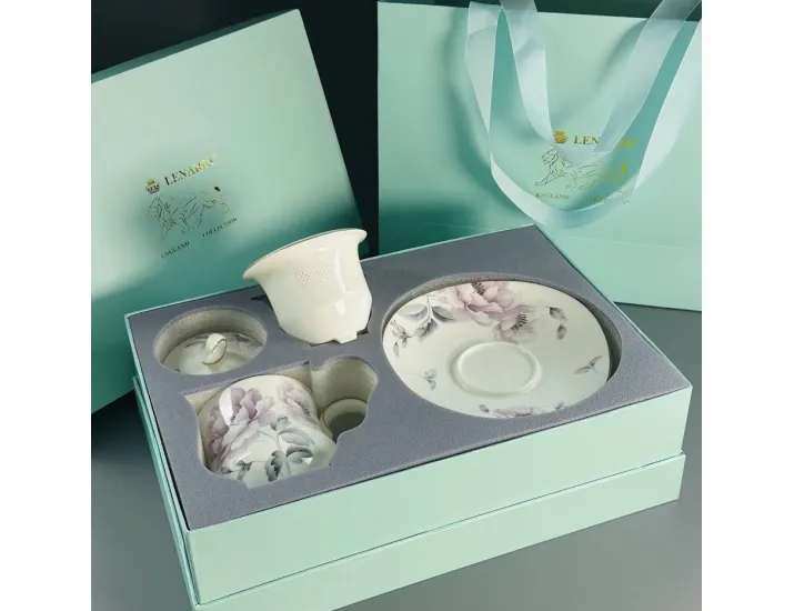 Заварочная кружка 400 мл с крышкой и блюдцем Lenardi 555-123